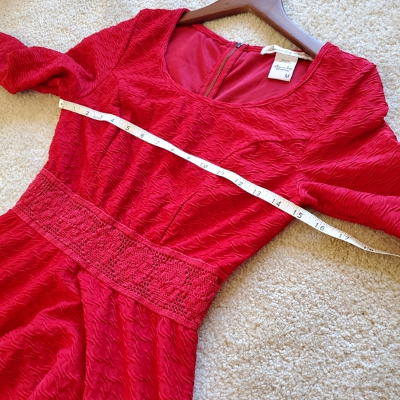 Lovely Rose Red 3/4 Sleeve Dress 🌹 - Picture 5 of 6